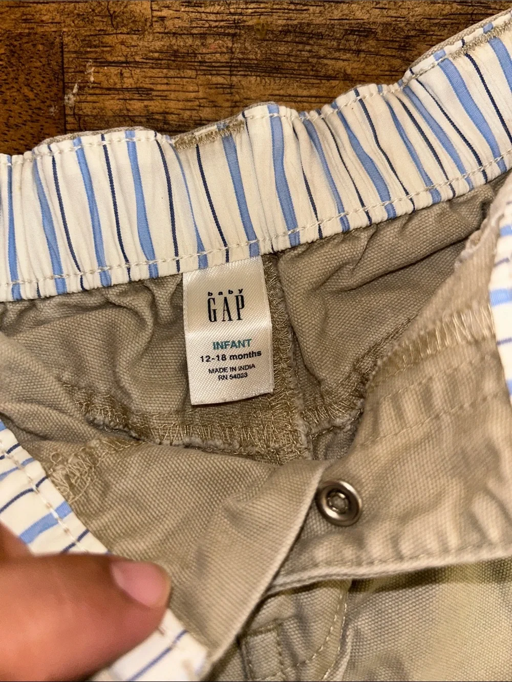 #74 GAP Tan Cargo Shorts with Striped Waistband